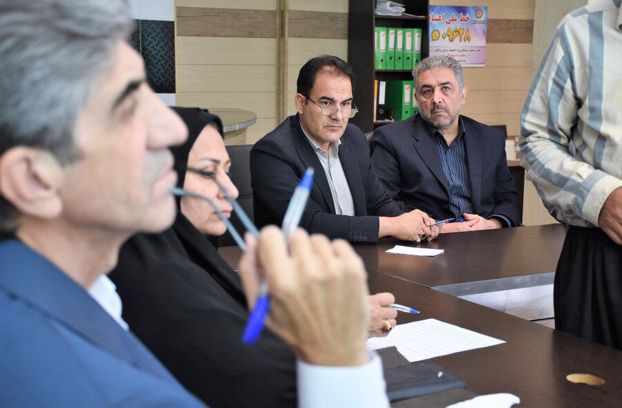 میز ارتباطات مردمی