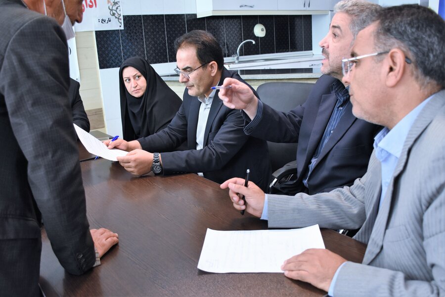 میز ارتباطات مردمی