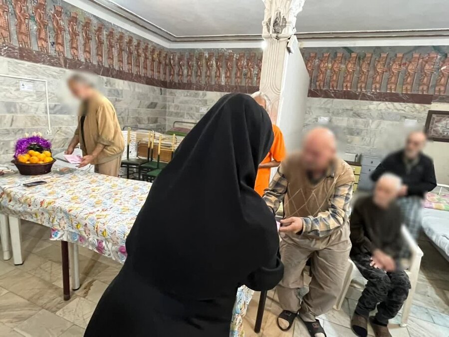 نشست کتابخوان در مرکز سالمندان آریا