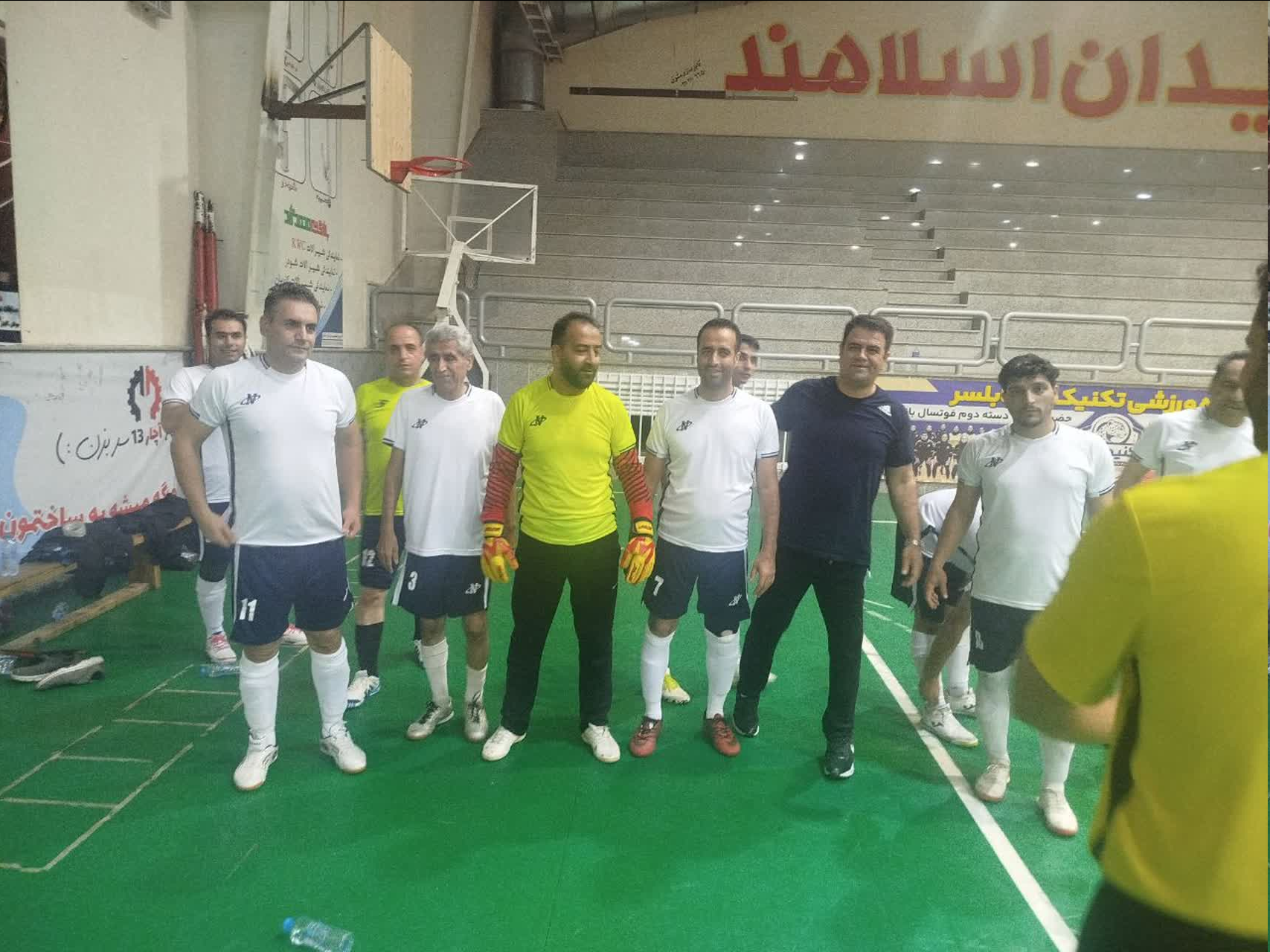 شگفتی سازی کارکنان بهزیستی استان همدان در مسابقات فوتسال کشوری