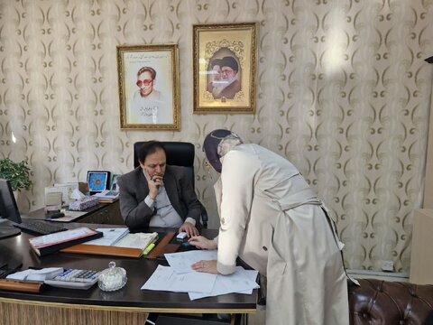 کرج | در راستای حمایت و رسیدگی به درخواست‌های حضوری گروه‌های هدف / تداوم سه شنبه های همدلی در بهزیستی کرج