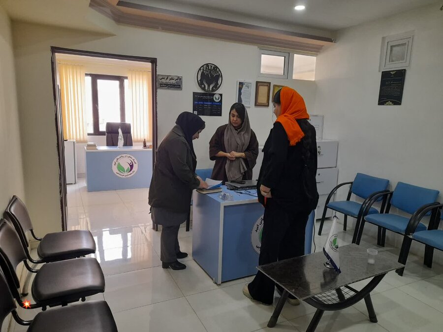 بازدید کارشناسان استانی بهزیستی از مراکز مثبت زندگی و مشاوره مریوان
