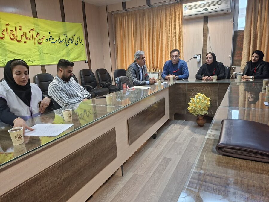 بهزیستی کامیاران در پویش «من هم تست اچ‌آی‌وی می‌دهم» مشارکت کرد
