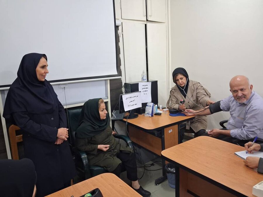 شهرری | غربالگری دیابت و فشار خون پرسنل به مناسبت هفته دیابت