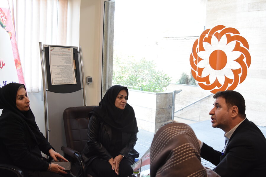 با برگزاری میز خدمت، بهزیستی تهران صدای مددجویان را شنید و پیگیری‌ها را آغاز کرد