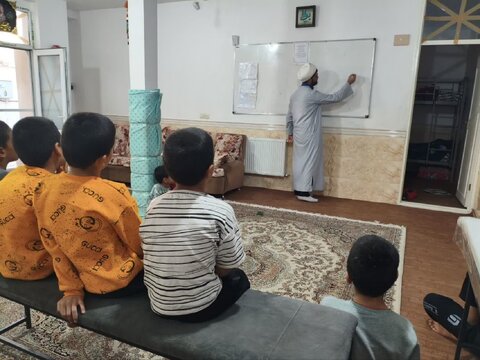 برنامه‌های هفته کتاب و کتابخوانی در مراکز شبه‌خانواده بهزیستی نظرآباد برگزار شد