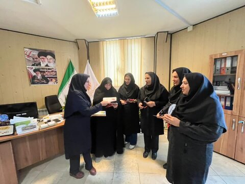 رئیس بهزیستی شهرستان ساوجبلاغ از رئیس کتابخانه ها تقدیر کرد