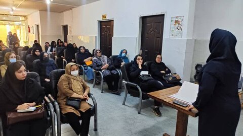اهواز|برگزاری دوره‌های آموزشی غربالگری و ارتقای سلامت بانوان سرپرست خانوار