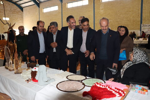 گزارش تصویری ا نمایشگاهی از خدمات اجتماعی در حاشیه طرح سلام