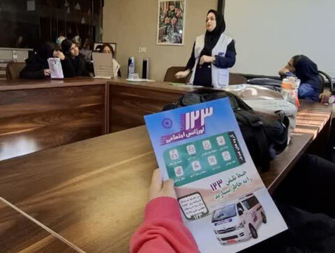 آموزش پیشگیری از کودک‌آزاری در هنرستان علامه امینی