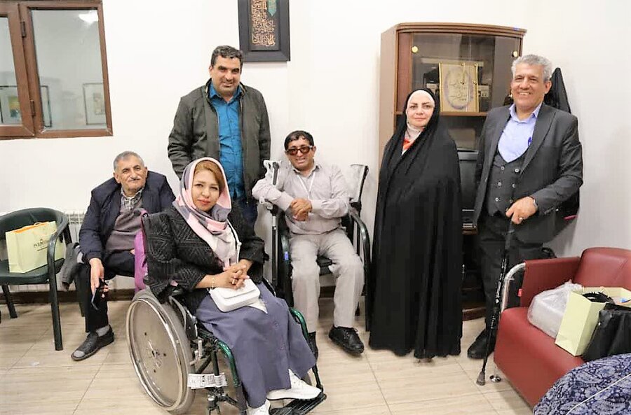 جامعه معلولین