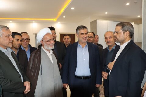 گزارش تصویری ا حضور استاندار مرکزی در بین فرزندان خانه های رئوف وثامن