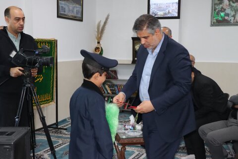 گزارش تصویری ا حضور استاندار مرکزی در بین فرزندان خانه های رئوف وثامن