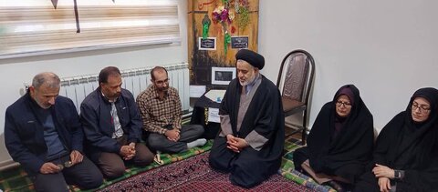 کارکنان اداره بهزیستی شهرستان به مناسبت شهادت حضرت فاطمه زهرا (س) عزاداری کردند.