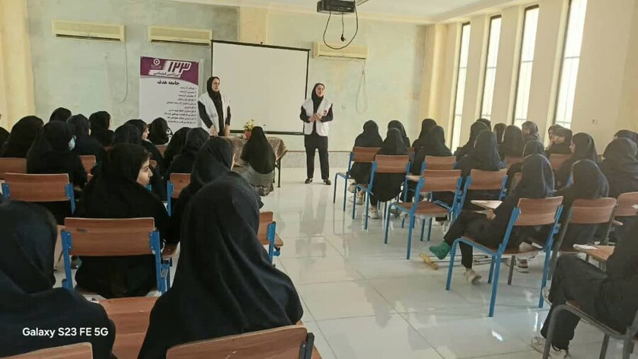 بندرعباس | برگزاری دوره آموزشی آشنایی با فعالیت های اورژانس اجتماعی ویژه دانش آموزان 