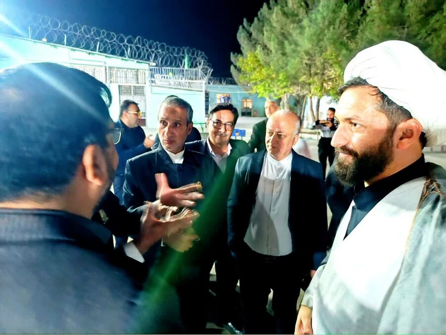 مراسم پرچم‌گردانی حرم مطهر رضوی در مرکز اقامتی معتادان متجاهر خلق‌آباد مشهد