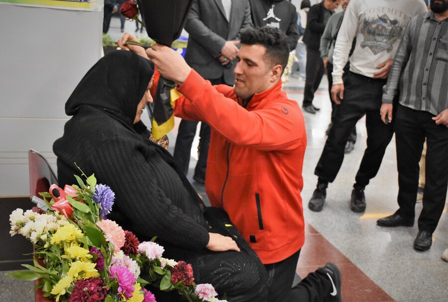 استقبال از مسعود رستگار