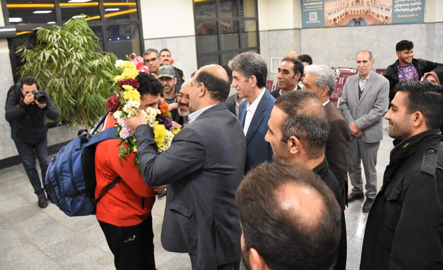 استقبال از مسعود رستگار