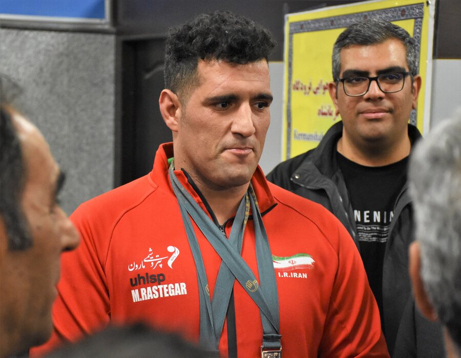 استقبال از مسعود رستگار