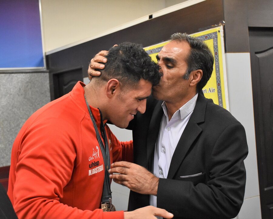 استقبال از مسعود رستگار