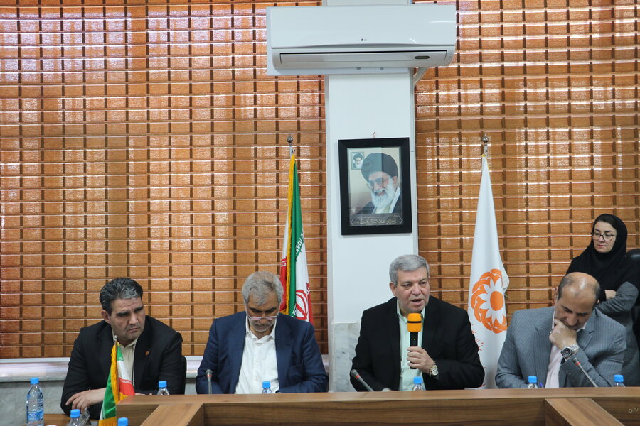 نشست صمیمی رئیس سازمان بهزیستی کشور با پرسنل بهزیستی اسفراین