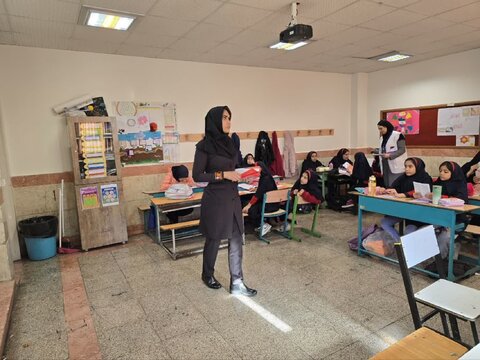 آموزش مهارت «نه گفتن» به دانش‌آموزان مدرسه ابتدایی ابن‌سینا