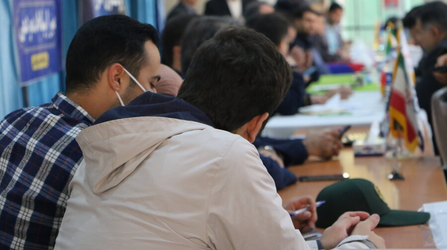 حضور سرپرست اداره کل بهزیستی خراسان شمالی در میز ارتباطات مردمی بمناسبت گرامیداشت هفته بسیج