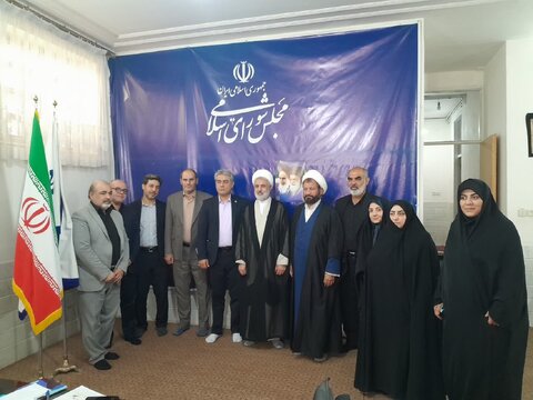 گزارش تصویری/ دیدار حجه الاسلام والمسلمین  ذوالنوری  نماینده مردم قم در مجلس شورای اسلامی با مدیرکل و معاونین بهزیستی استان قم