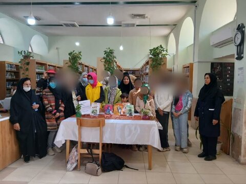 بازدید فرزندان شبه‌خانواده بافت از کتابخانه شهید نیک‌نفس