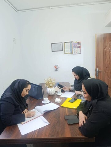 قرچک l بازدید مشترک شبکه بهداشت و اداره فوریت‌های اجتماعی بهزیستی از مرکز کاهش آسیب «اوج سعادت»