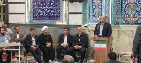 اسلامشهر| دیدار چهره به چهره رییس اداره بهزیستی در مسجد احمدیه چهاردانگه