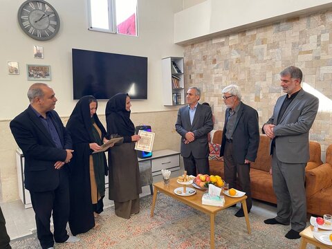 رباط کریم | قدردانی فرماندار رباط‌کریم از تلاش‌های موسسه خیریه ارمغان مهر گستر