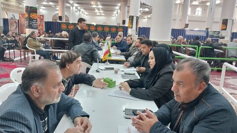 برگزاری میز خدمت جمعی از  ادارات در مصلی امام خمینی(ره) نظرآباد