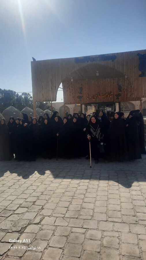 اردوی تفریحی سالمندان ( مرکز روزانه سالمندان جهان دیدگان مهریز) در قلعه شاه عباسی 