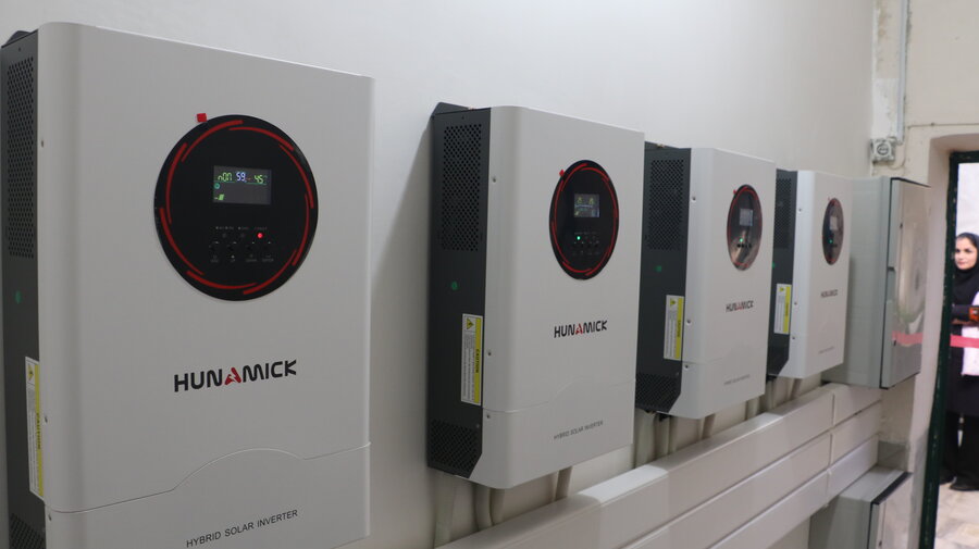 رئیس سازمان بهزیستی کشور ساختگاه پنل خورشیدی اداره بهزیستی اسفراین را افتتاح کرد