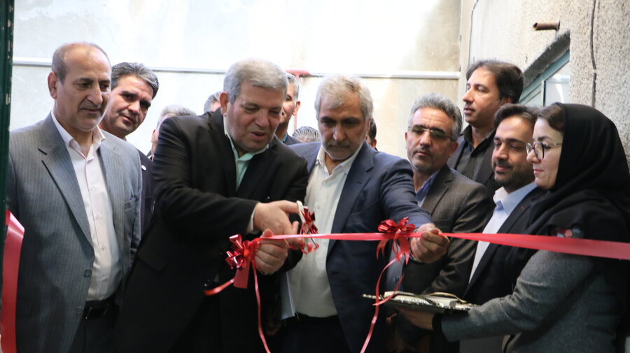 رئیس سازمان بهزیستی کشور ساختگاه پنل خورشیدی اداره بهزیستی اسفراین را افتتاح کرد