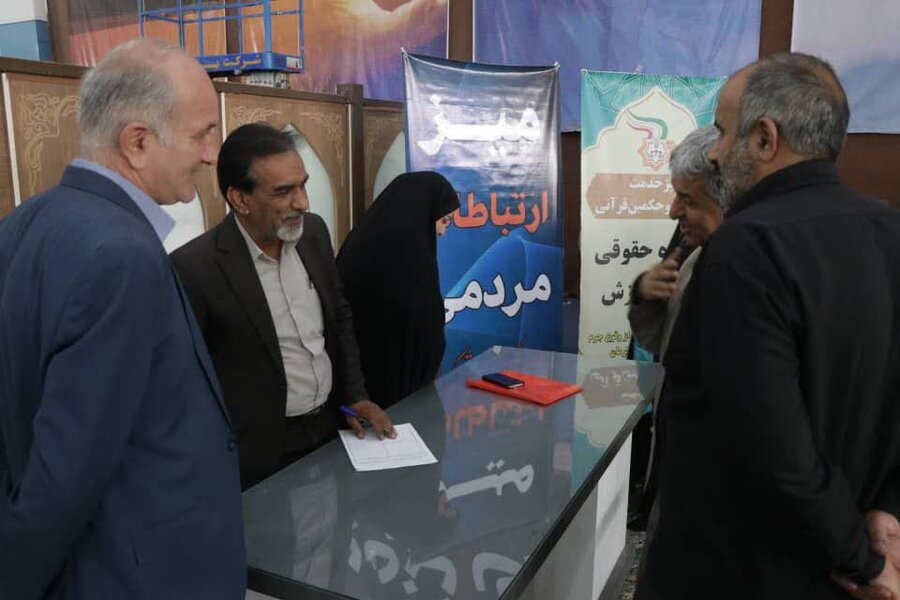 برپایی میزخدمت بهزیستی در نماز جمعه  کرمان