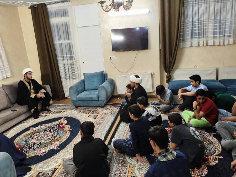 شهرتهران| مراسم گرامیداشت شهادت حضرت فاطمه‌زهرا (س) در مراکز شبه‌خانواده پسران برگزار شد