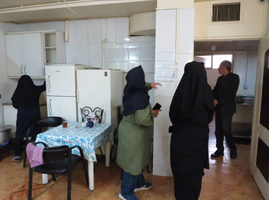 بازدید سرزده مدیرکل بهزیستی البرز از مرکز توانبخشی و نگهداری سالمندان فرزانگان