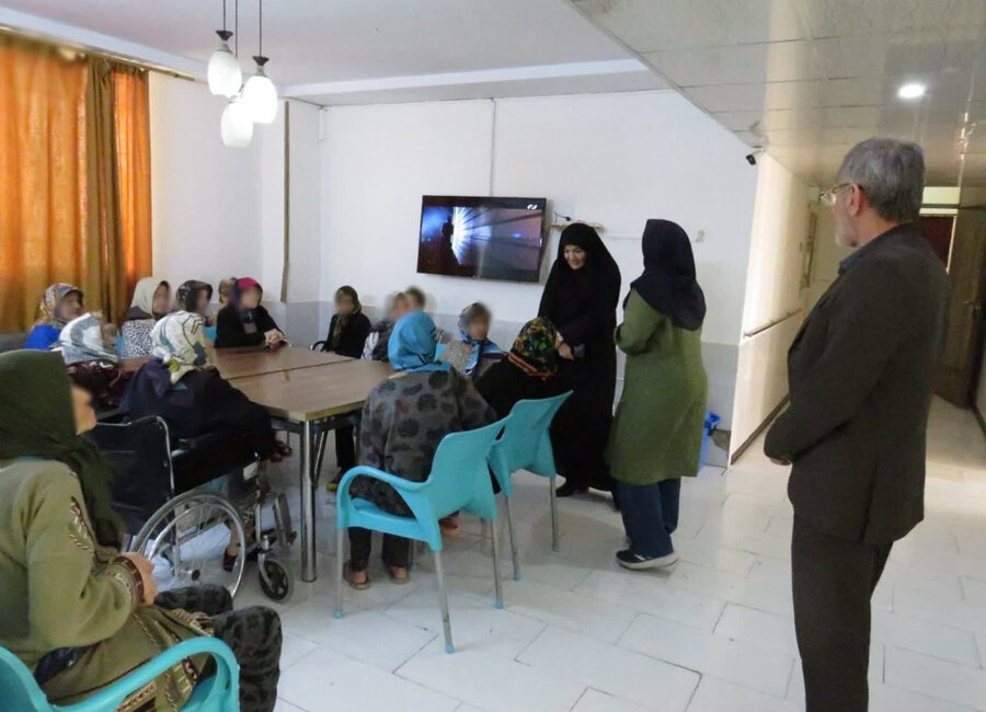 بازدید سرزده مدیرکل بهزیستی البرز از مرکز توانبخشی و نگهداری سالمندان فرزانگان