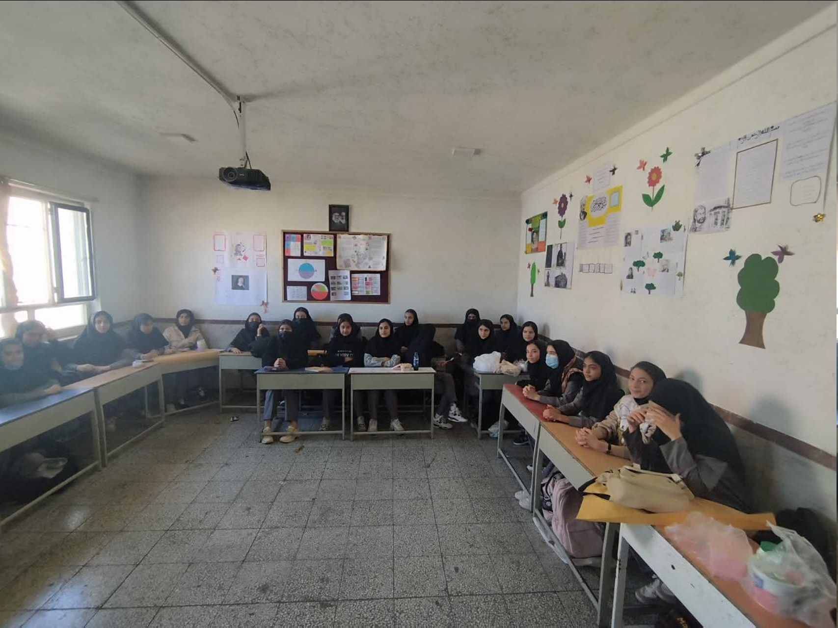 بازدید کارشناسمسئول آسیبهای اجتماعی بهزیستی استان از طرح مانا در لالجین