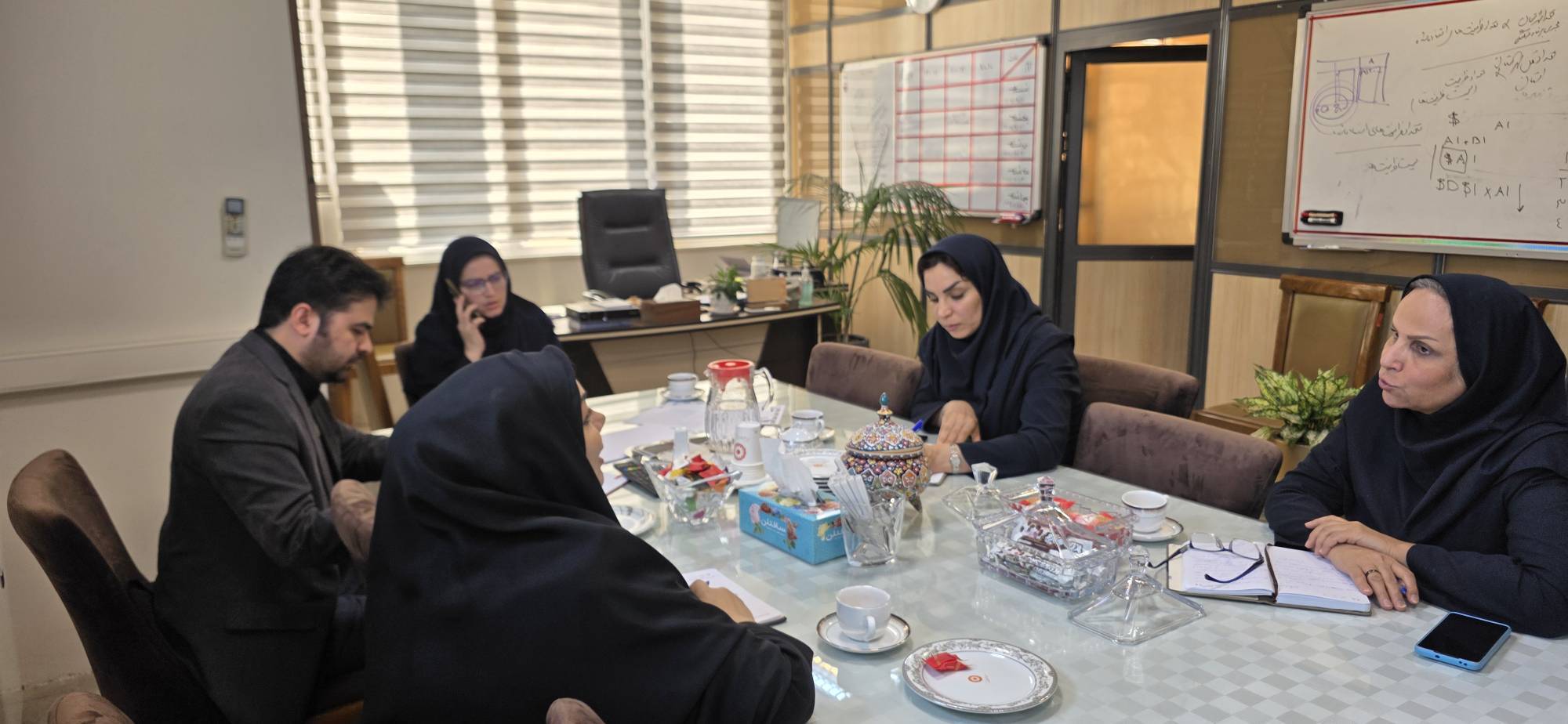 ۱۹ هزار زن سرپرست خانوار تحت پوشش برنامه‌های سوادآموزی قرار می‌گیرند