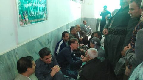 برپایی میز خدمت بهزیستی در مسجد جامع