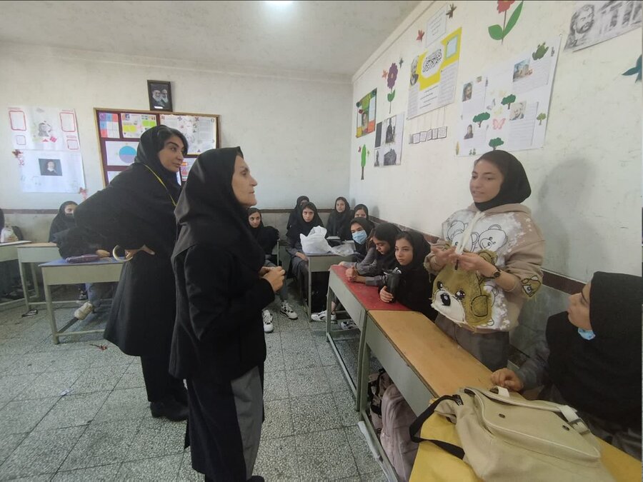 بازدید کارشناس‌مسئول آسیب‌های اجتماعی بهزیستی استان از طرح مانا در لالجین