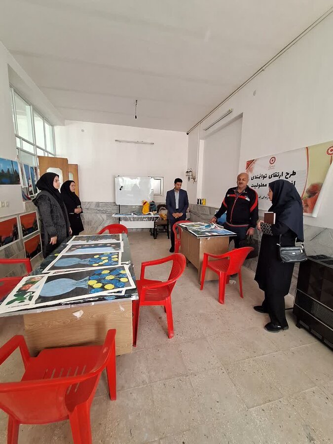 بازدید کارشناسان ستادی بهزیستی استان از مرکز مثبت زندگی شهرستان زارچ