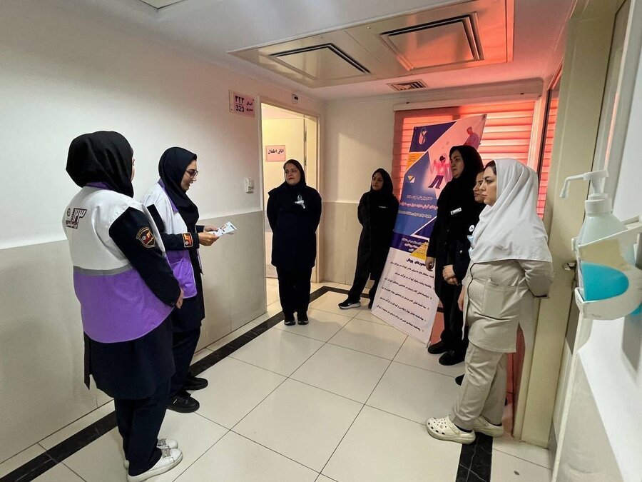 شهر قدس | کارشناسان اورژانس اجتماعی به دیدار کودکان رفتند