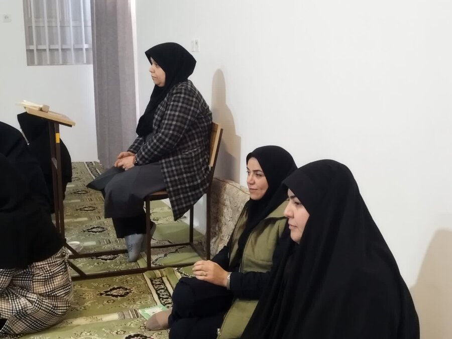 برگزاری مراسم سفره حضرت فاطمه زهرا(س) به مناسبت ایام شهادت آن بانوی بزرگ اسلام در اداره بهزیستی شهرستان مهریز