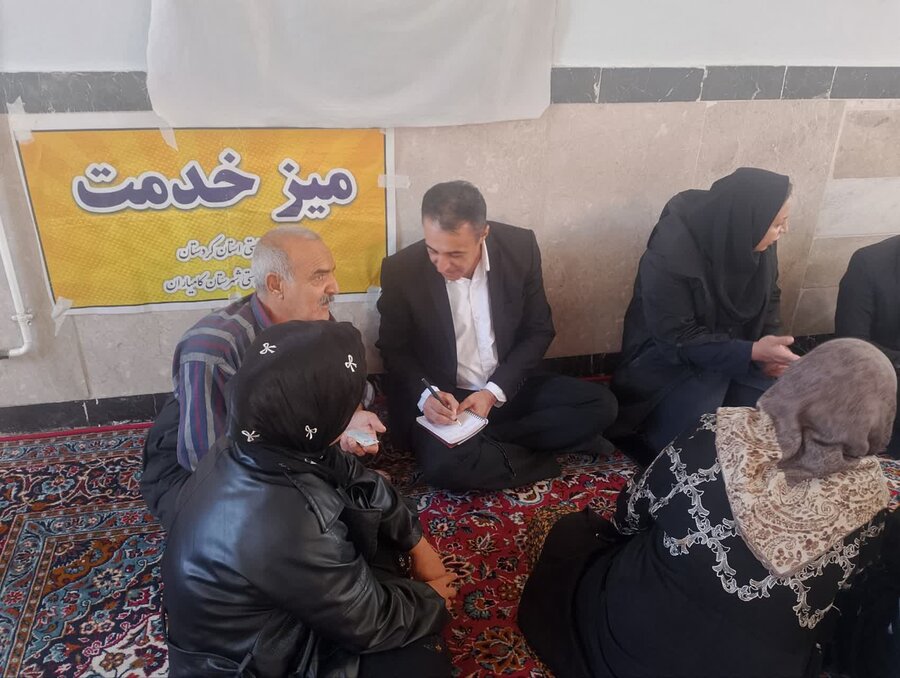 برپایی میز خدمت بهزیستی و ادارات کامیاران به مناسبت هفته بسیج
