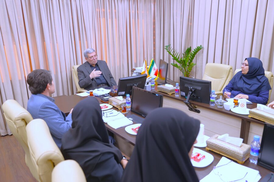 جلسه با دفتر مشاوره