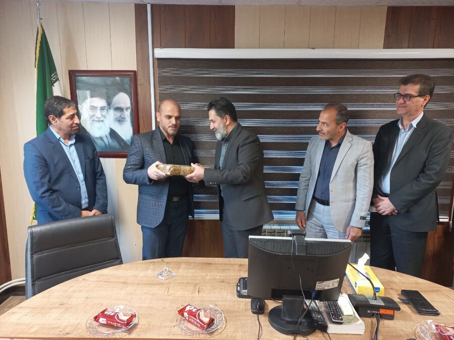 آیین تکریم و معارفه رئیس اداره پذیرش و هماهنگی استان همدان برگزار شد